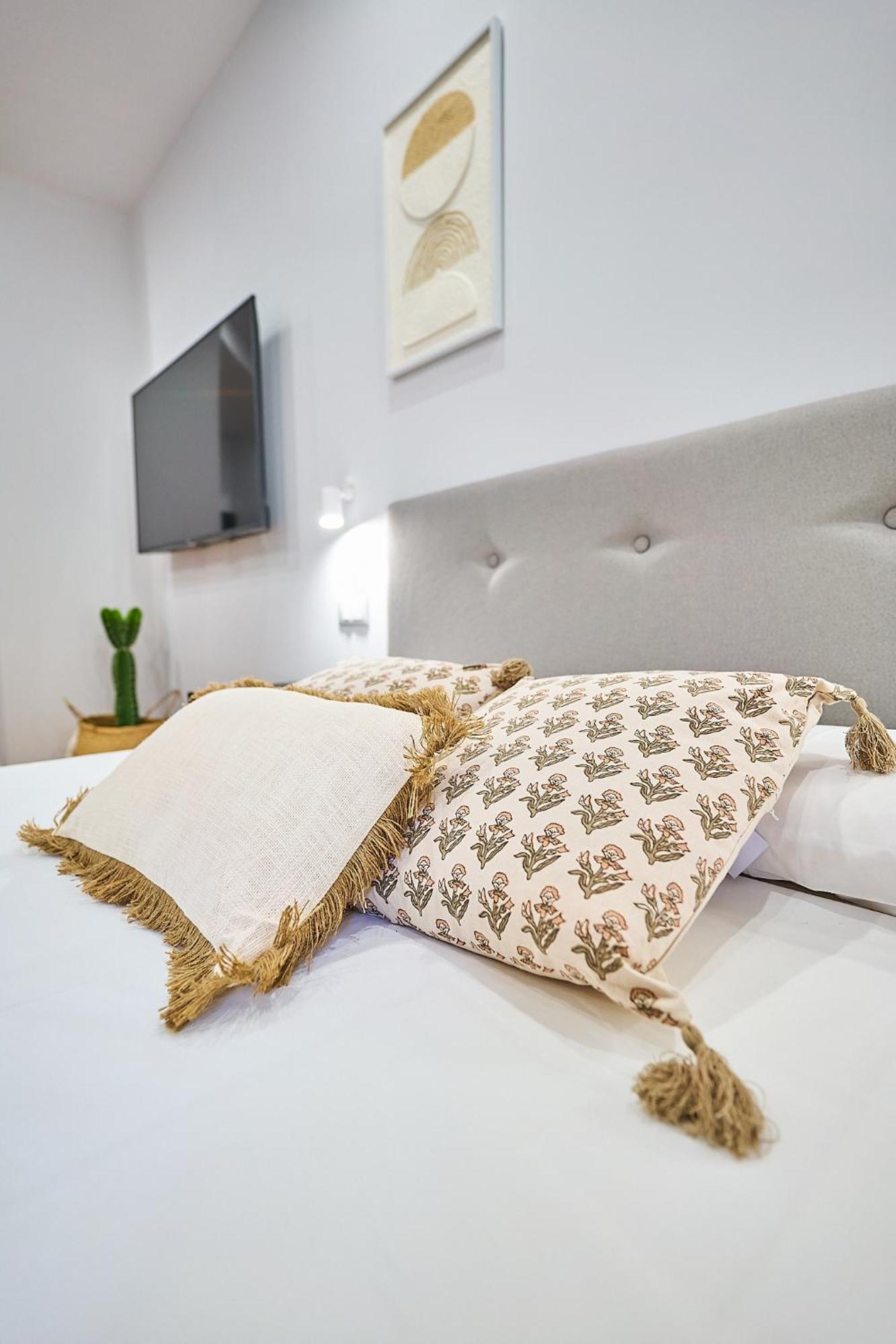 Apartamentos Esperanza By Gaiarooms Salamanca Exterior photo